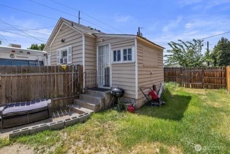 1311 W Mead Avenue Yakima WA 98902