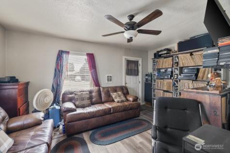 1311 W Mead Avenue Yakima WA 98902