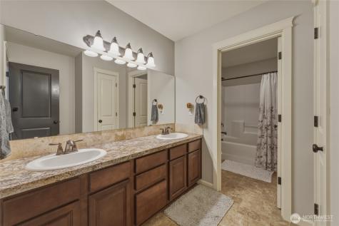 297 Morningstar Lane Touchet WA 99360