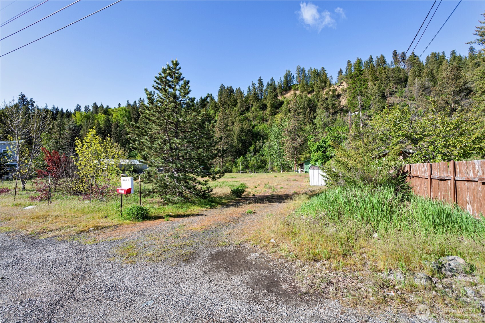 8829 Josephine Avenue Dryden WA 98821