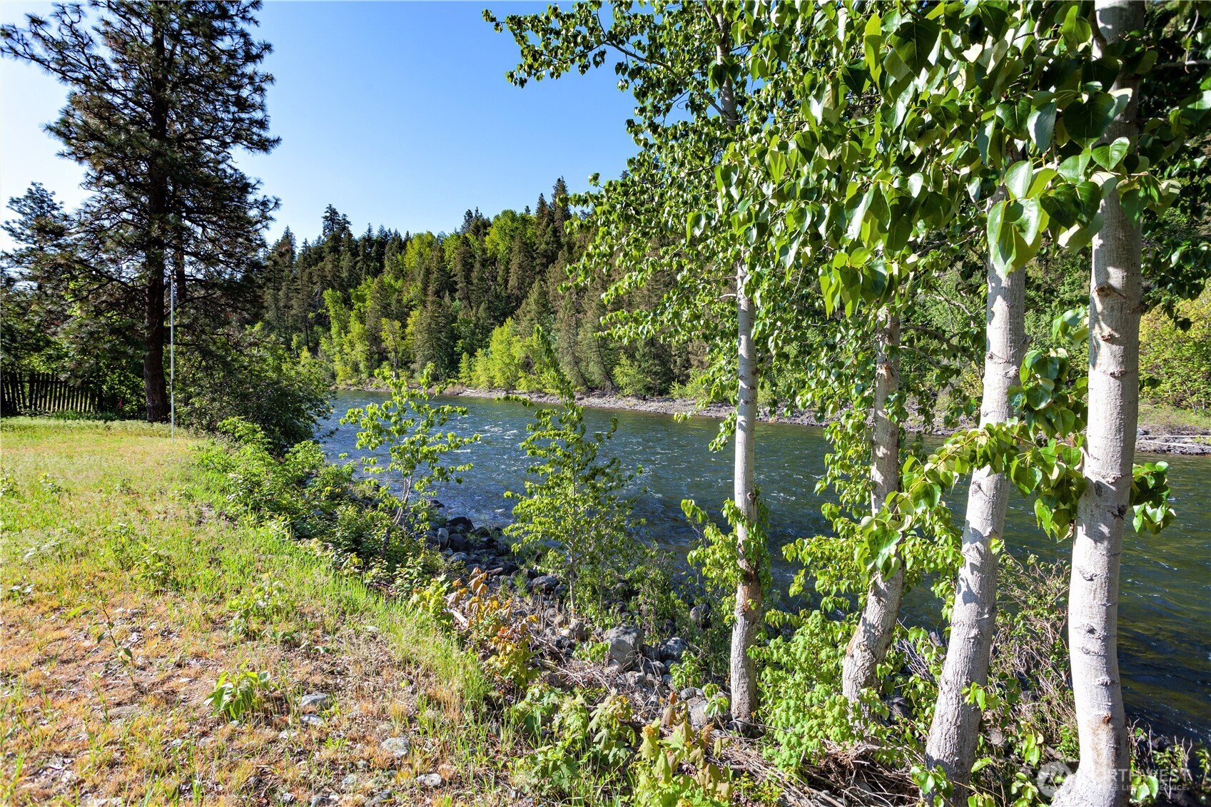 8829 Josephine Avenue Dryden WA 98821