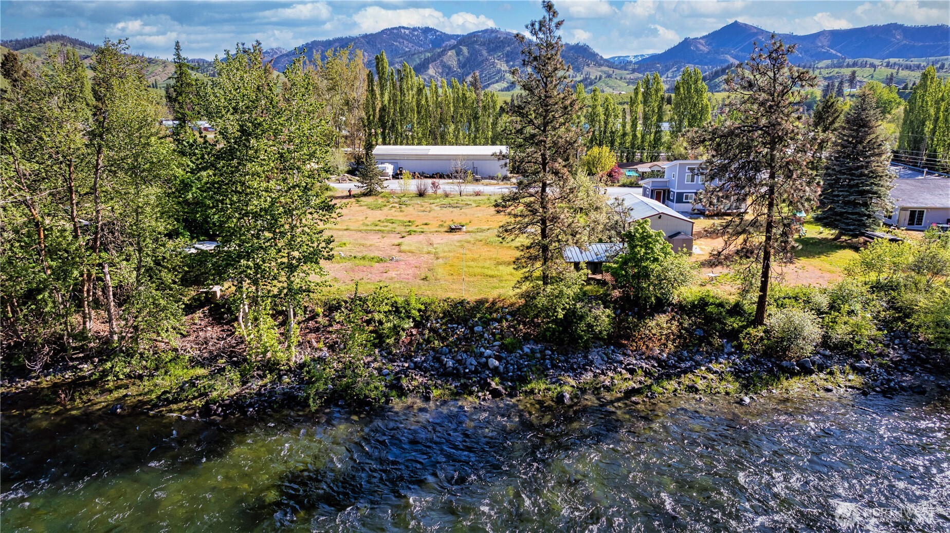 8829 Josephine Avenue Dryden WA 98821