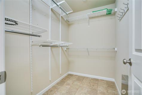 5028 40th Street NE Tacoma WA 98422