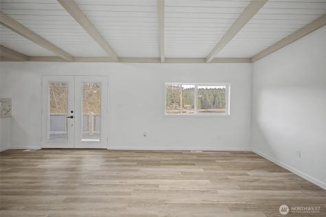 9406 Glencove Road NW Gig Harbor WA 98329