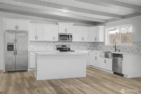 9406 Glencove Road NW Gig Harbor WA 98329
