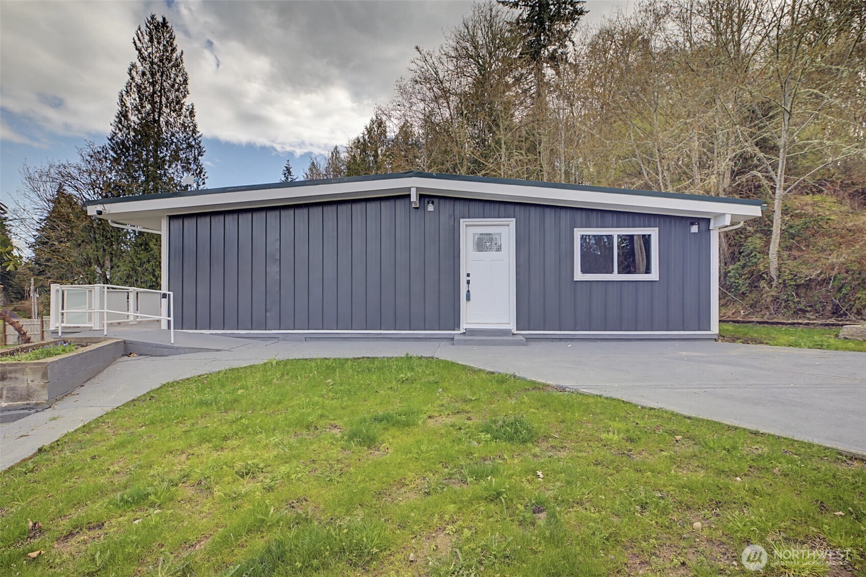 9406 Glencove Road NW Gig Harbor WA 98329