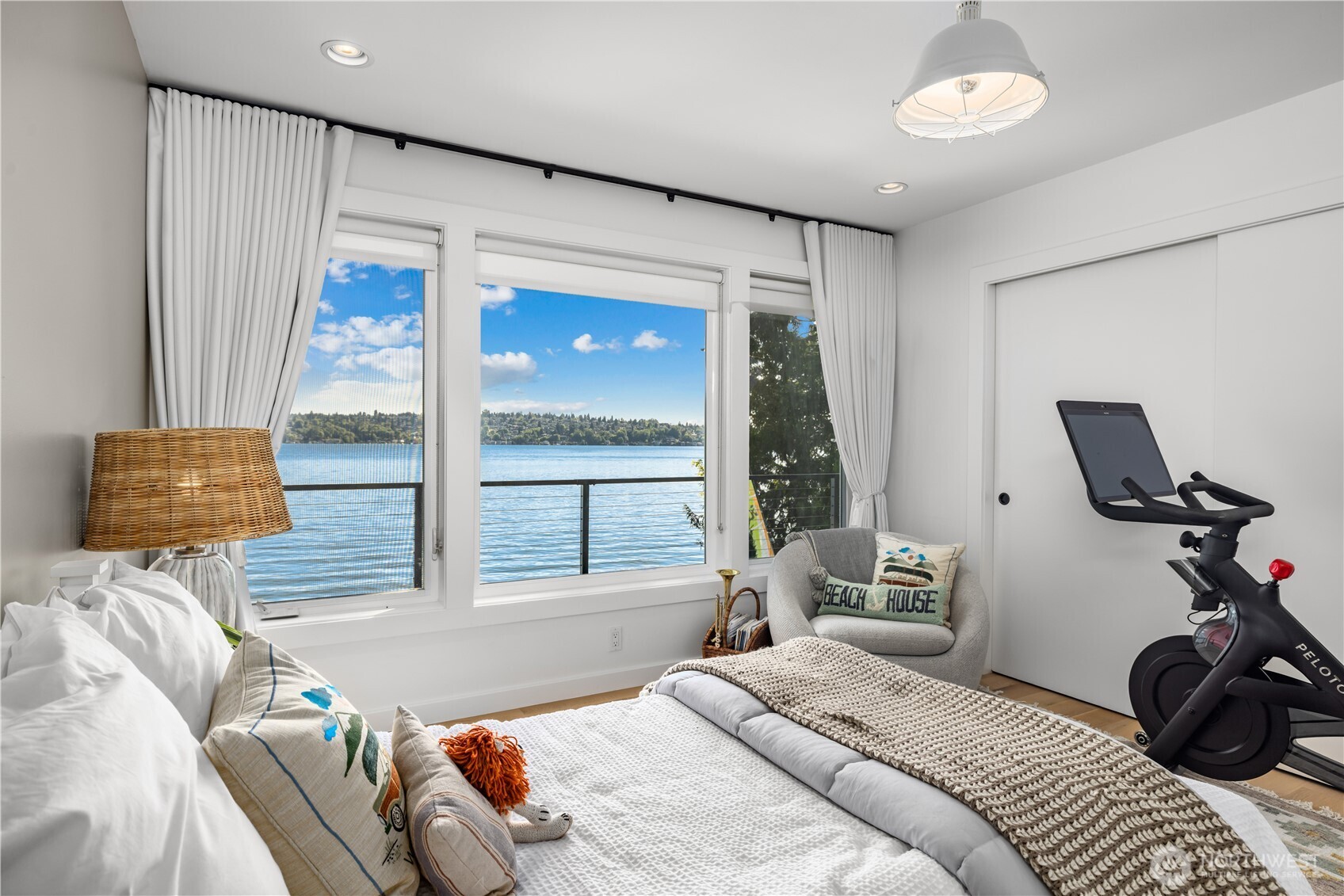 8097 W Mercer Way Mercer Island WA 98040