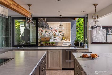 8097 W Mercer Way Mercer Island WA 98040