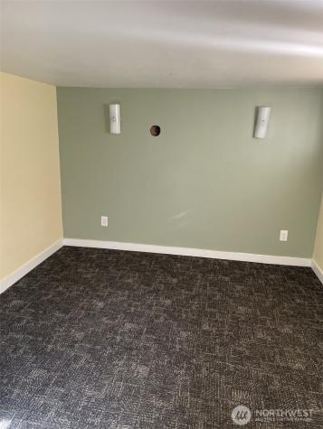 7043 17 Avenue NW Seattle WA 98117