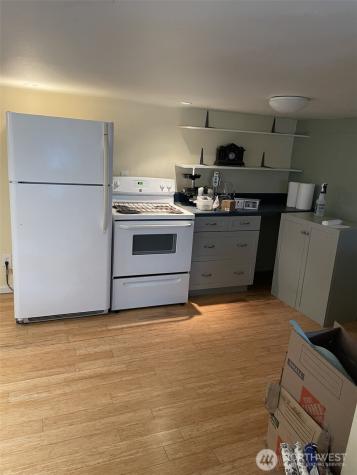 7043 17 Avenue NW Seattle WA 98117
