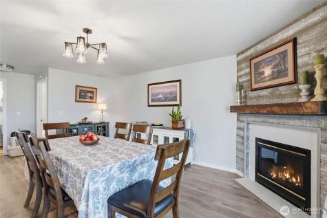 242 Adams Drive Kelso WA 98626