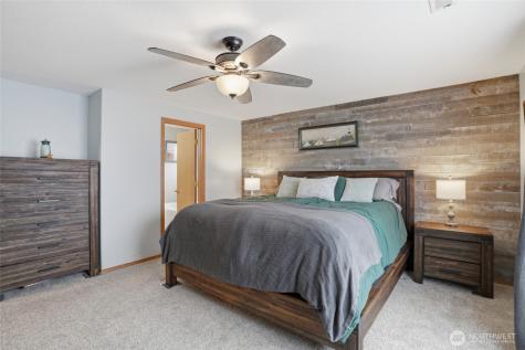 242 Adams Drive Kelso WA 98626