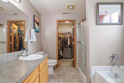 242 Adams Drive Kelso WA 98626