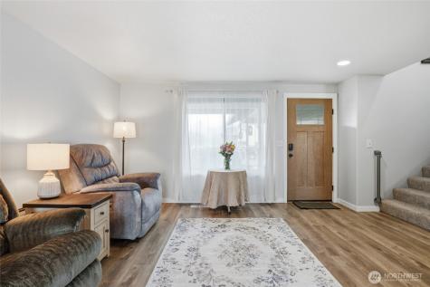 242 Adams Drive Kelso WA 98626