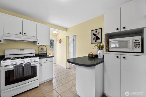 3931 Friday Avenue Everett WA 98201