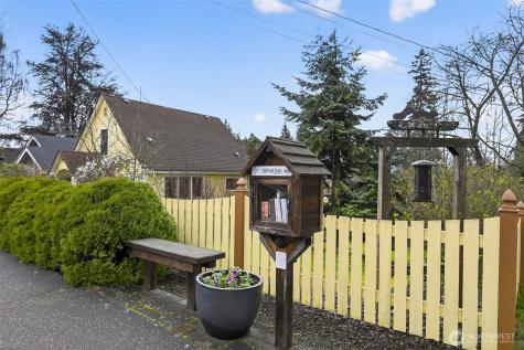 3931 Friday Avenue Everett WA 98201