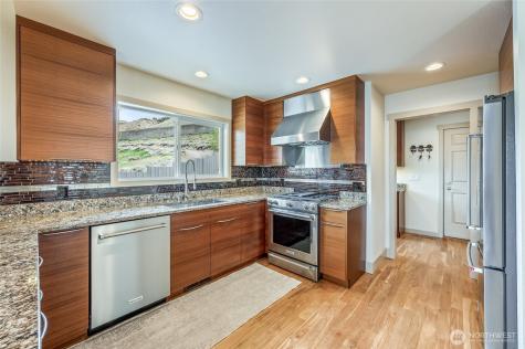 521 23rd Street NE East Wenatchee WA 98802