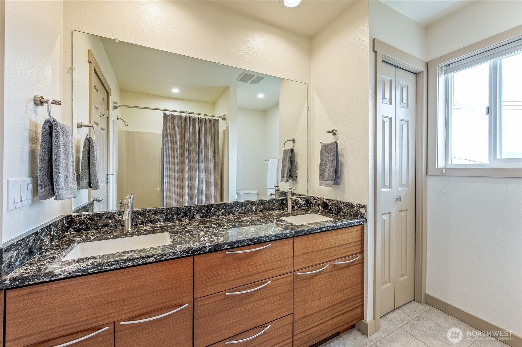 521 23rd Street NE East Wenatchee WA 98802