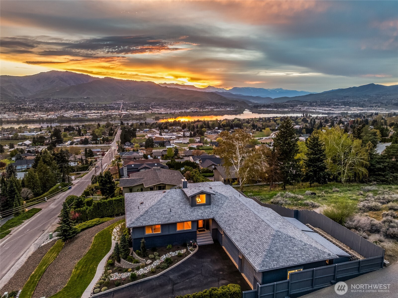 521 23rd Street NE East Wenatchee WA 98802