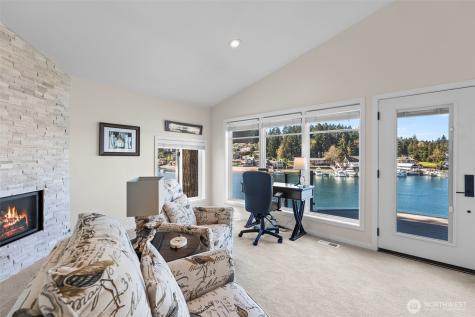 7810 Goodman Drive NW Gig Harbor WA 98332