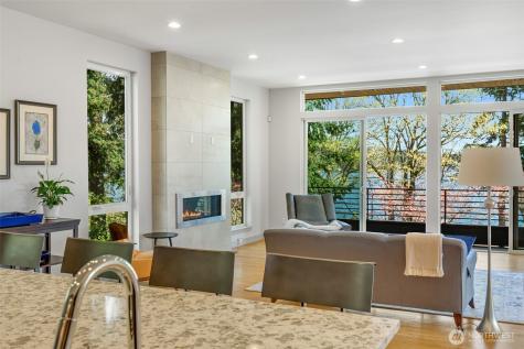 9719 Lake Shore Boulevard NE Seattle WA 98115