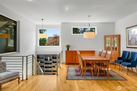 9719 Lake Shore Boulevard NE Seattle WA 98115