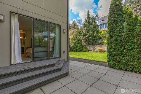 9719 Lake Shore Boulevard NE Seattle WA 98115