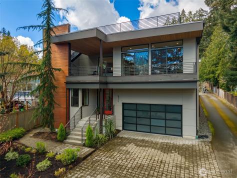 9719 Lake Shore Boulevard NE Seattle WA 98115