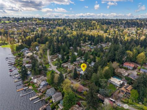 9719 Lake Shore Boulevard NE Seattle WA 98115