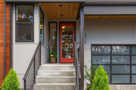9719 Lake Shore Boulevard NE Seattle WA 98115
