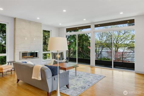 9719 Lake Shore Boulevard NE Seattle WA 98115