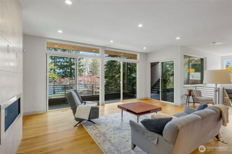 9719 Lake Shore Boulevard NE Seattle WA 98115