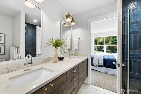 761 7th Avenue NW Issaquah WA 98027