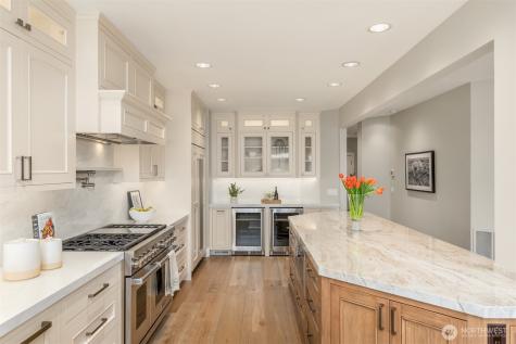 4475 Pleasant Beach Drive NE Bainbridge Island WA 98110