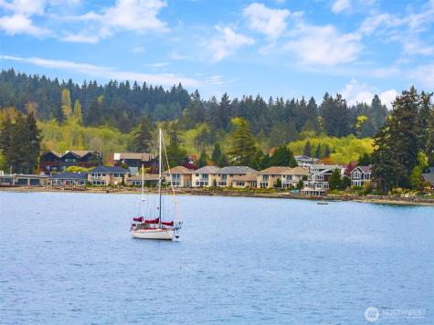 4475 Pleasant Beach Drive NE Bainbridge Island WA 98110
