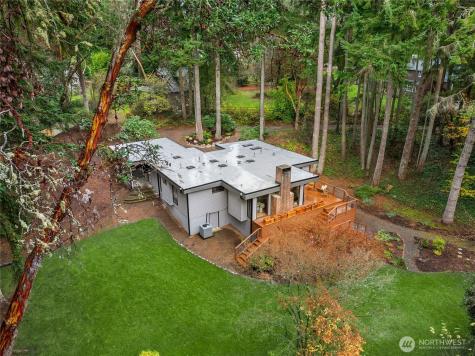 10871 Manitou Beach Drive NE Bainbridge Island WA 98110