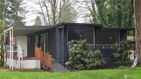 8021 Old Pacific Highway Castle Rock WA 98661