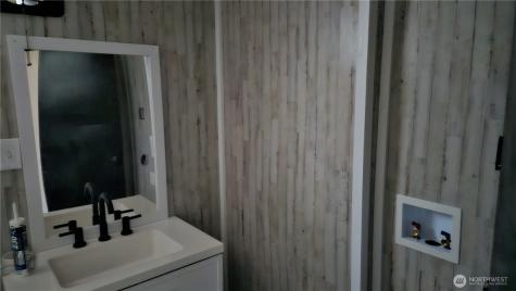 8021 Old Pacific Highway Castle Rock WA 98661
