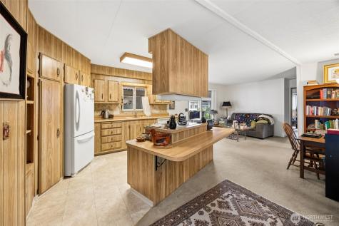 2827 34th Avenue Court E Tacoma WA 98443