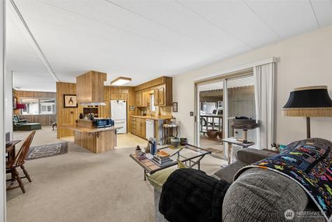 2827 34th Avenue Court E Tacoma WA 98443