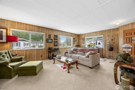 2827 34th Avenue Court E Tacoma WA 98443