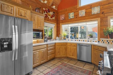 6323 N Lake Cushman Road Hoodsport WA 98548