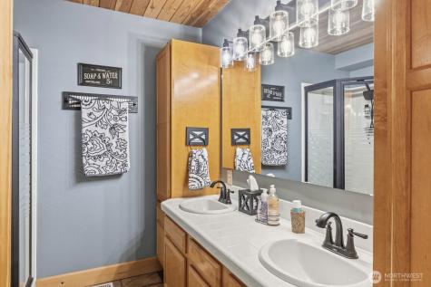 6323 N Lake Cushman Road Hoodsport WA 98548