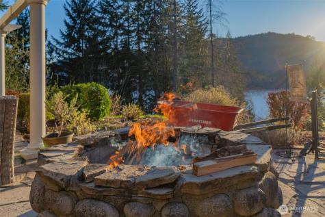 6323 N Lake Cushman Road Hoodsport WA 98548