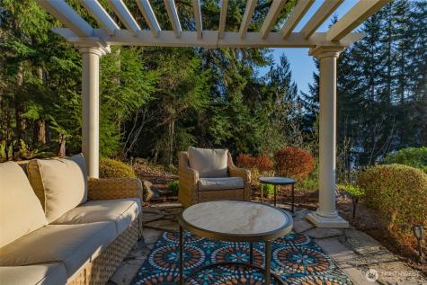 6323 N Lake Cushman Road Hoodsport WA 98548