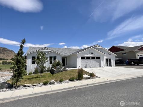 422 Sunny Brooke Lane Chelan WA 98816