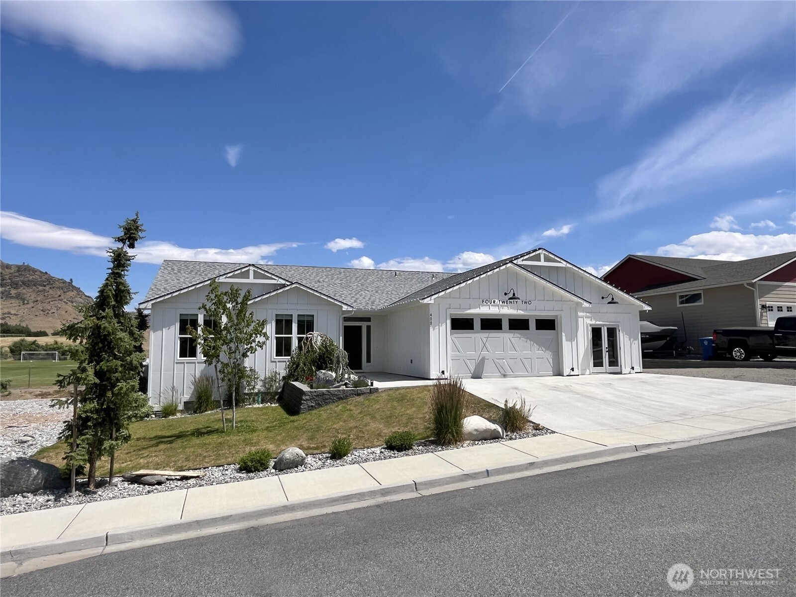 422 Sunny Brooke Lane Chelan WA 98816