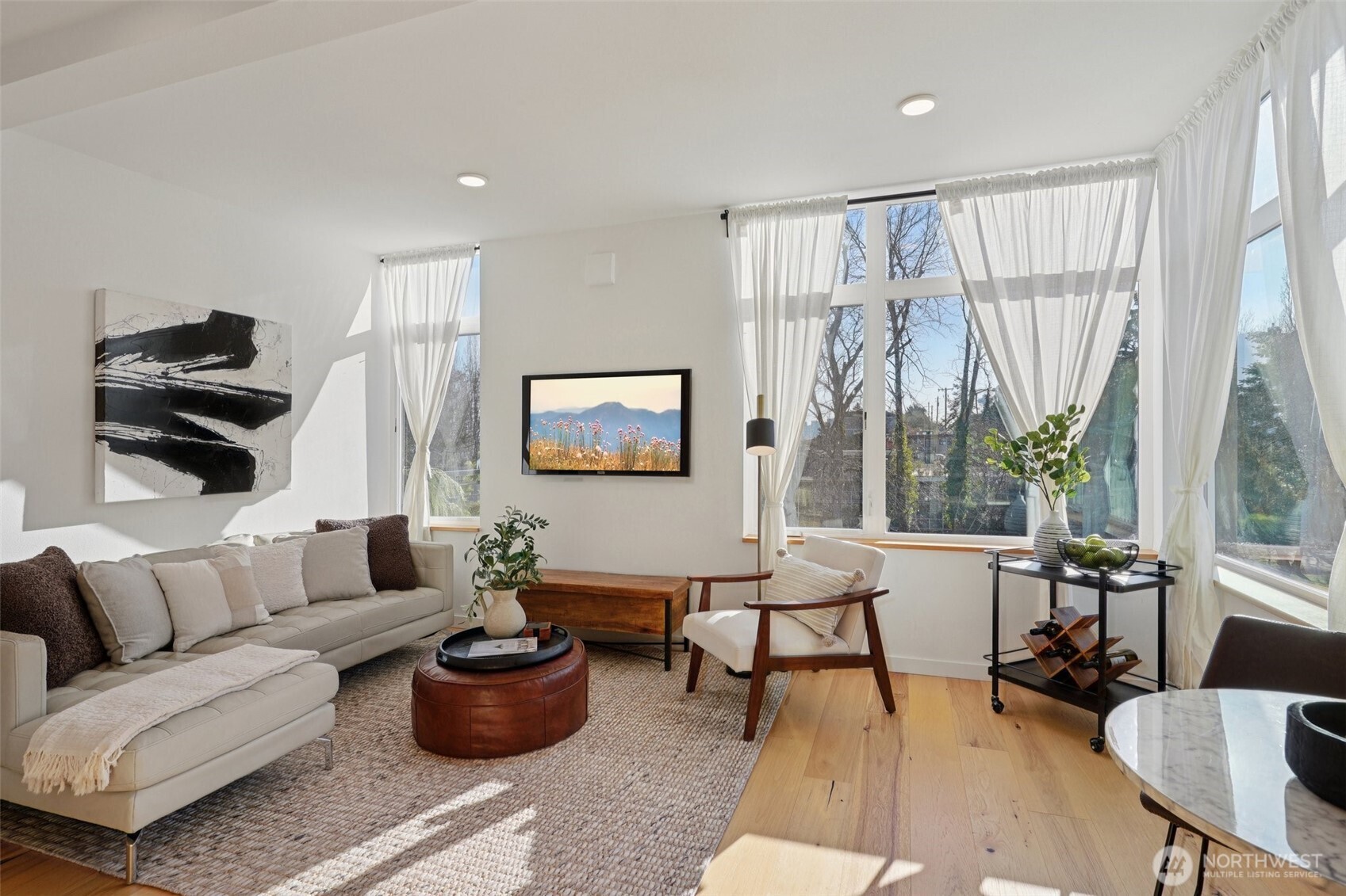 515 Howe Seattle WA 98109