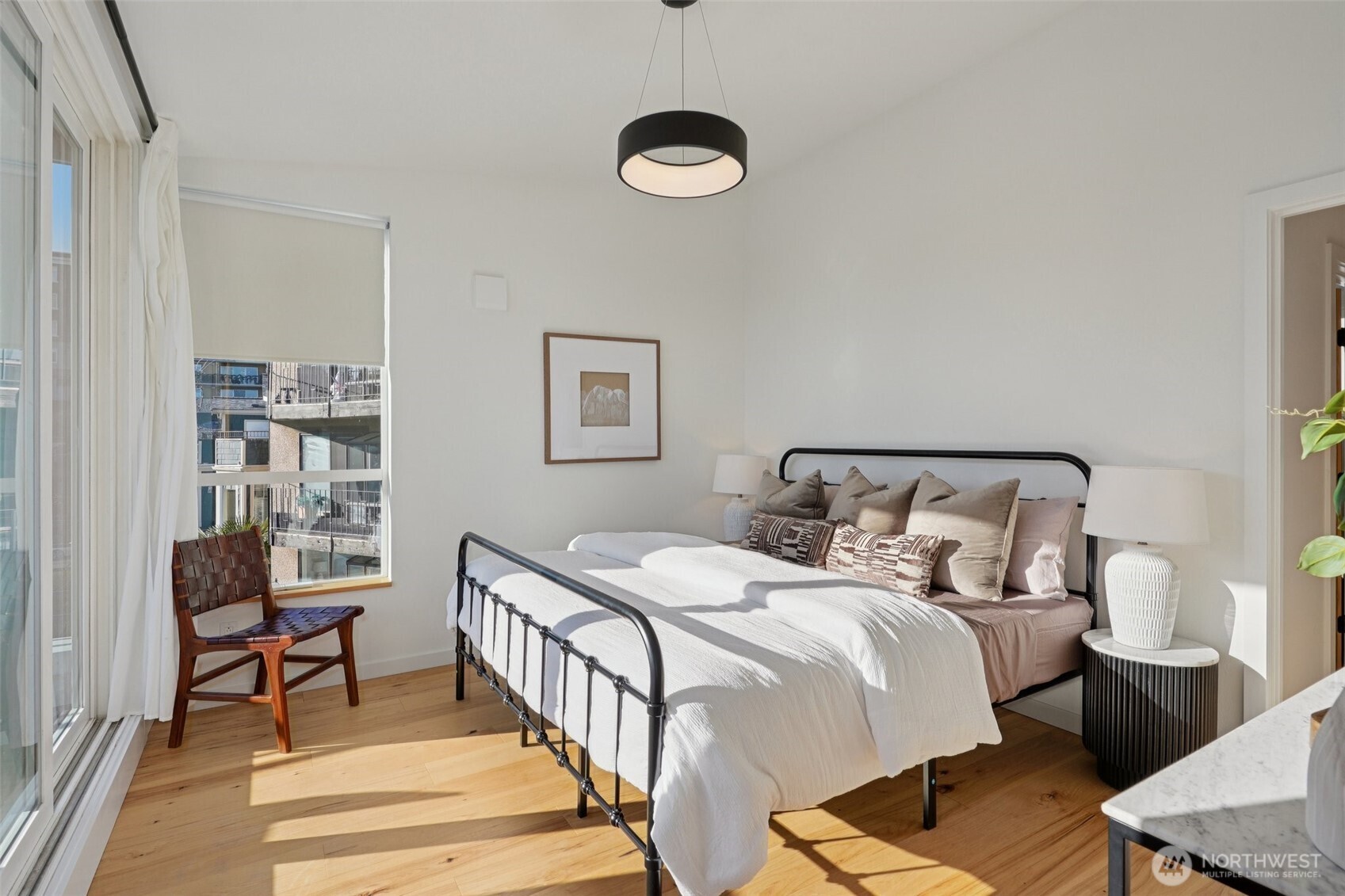 515 Howe Seattle WA 98109