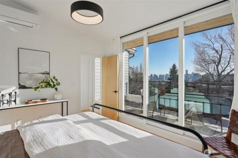 515 Howe Seattle WA 98109